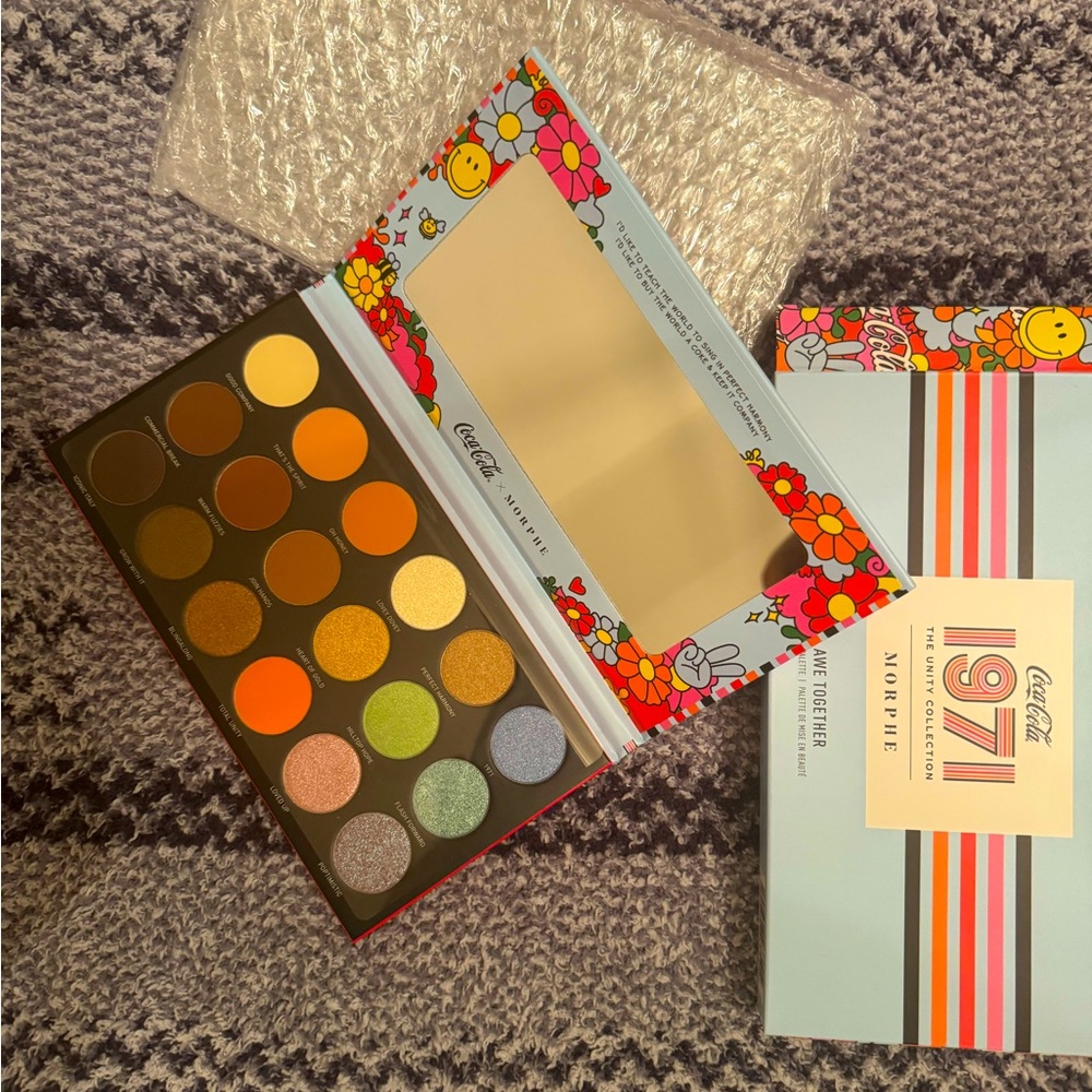Morphe 1971 CocaCola Eyeshadow Pallet